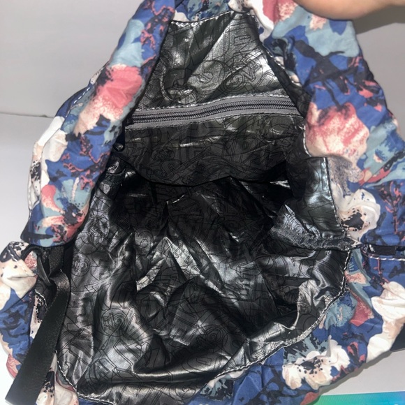 Floral Drawstring Backpack - Picture 3 of 5